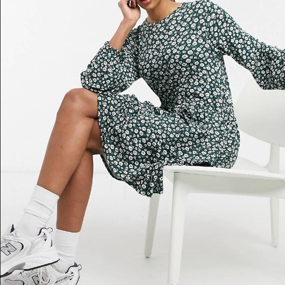 Wednesday’s Girl dress in vintage floral. Size S. - Picture 4 of 9